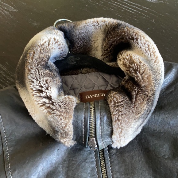 Danier iItalian leather jacket - Picture 4 of 9